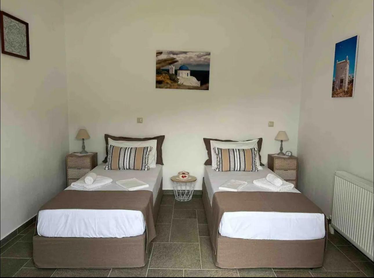 Diavrouxas House In Sifnos Apartment Cherronisos  ภายนอก รูปภาพ